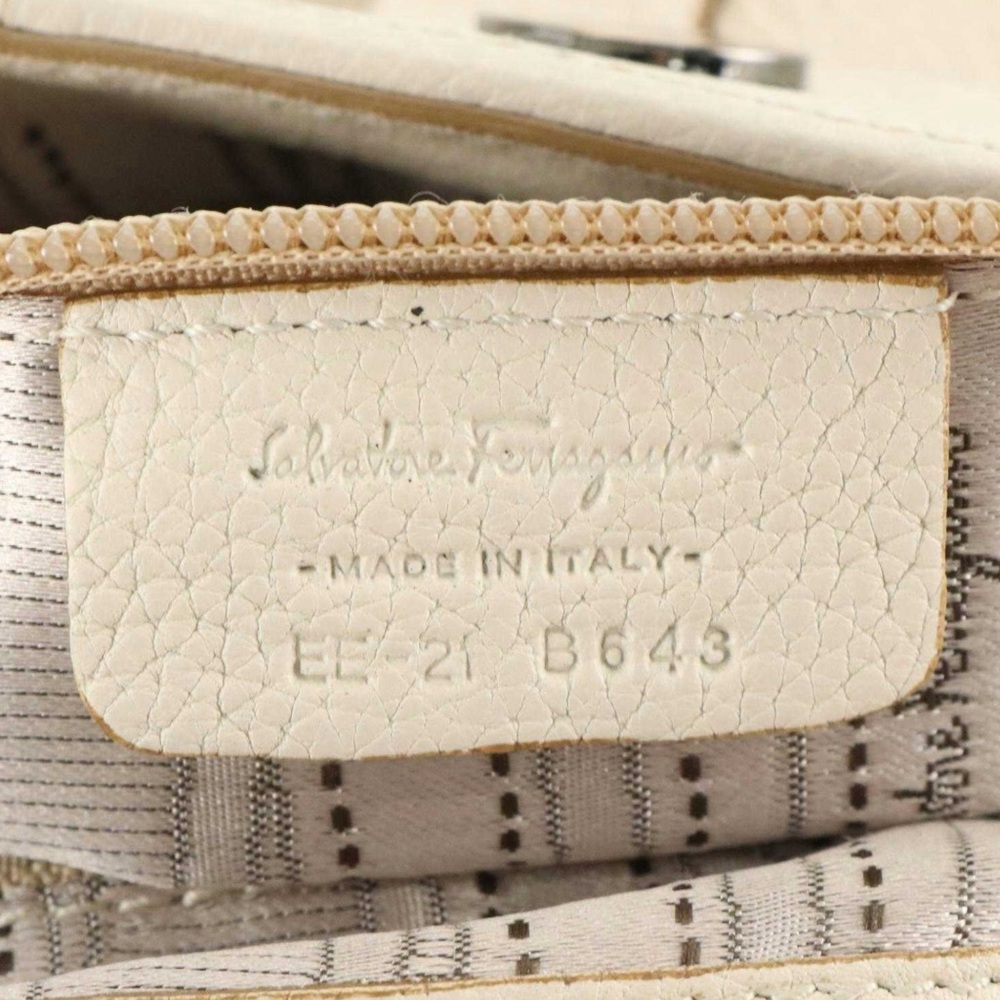 Salvatore Ferragamo Gancini White Leather Shoulder Bag - Picture 5 of 5